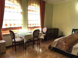 Отели типа «постель и завтрак» Spacious rooms in peaceful Jelgava area Елгава Семейный номер с общей ванной комнатой-7